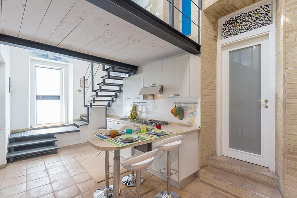 L'appartamento Dei Buoni E Cattivi Apartman Cagliari